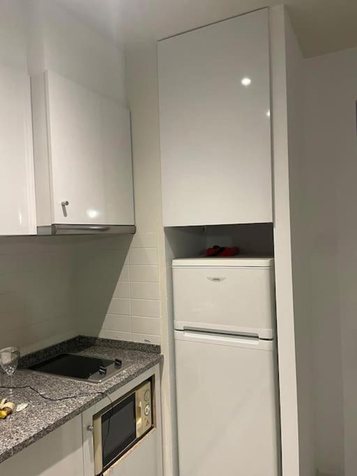 Newly Refurbished 2 Bed Appt Виламура Экстерьер фото