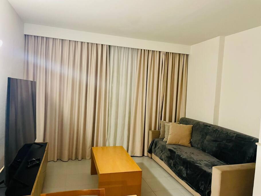 Newly Refurbished 2 Bed Appt Виламура Экстерьер фото